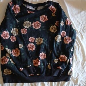 Torrid Floral Crew Neck Sweater - Black and Pink Sz 0 Cozy Comfy Casual